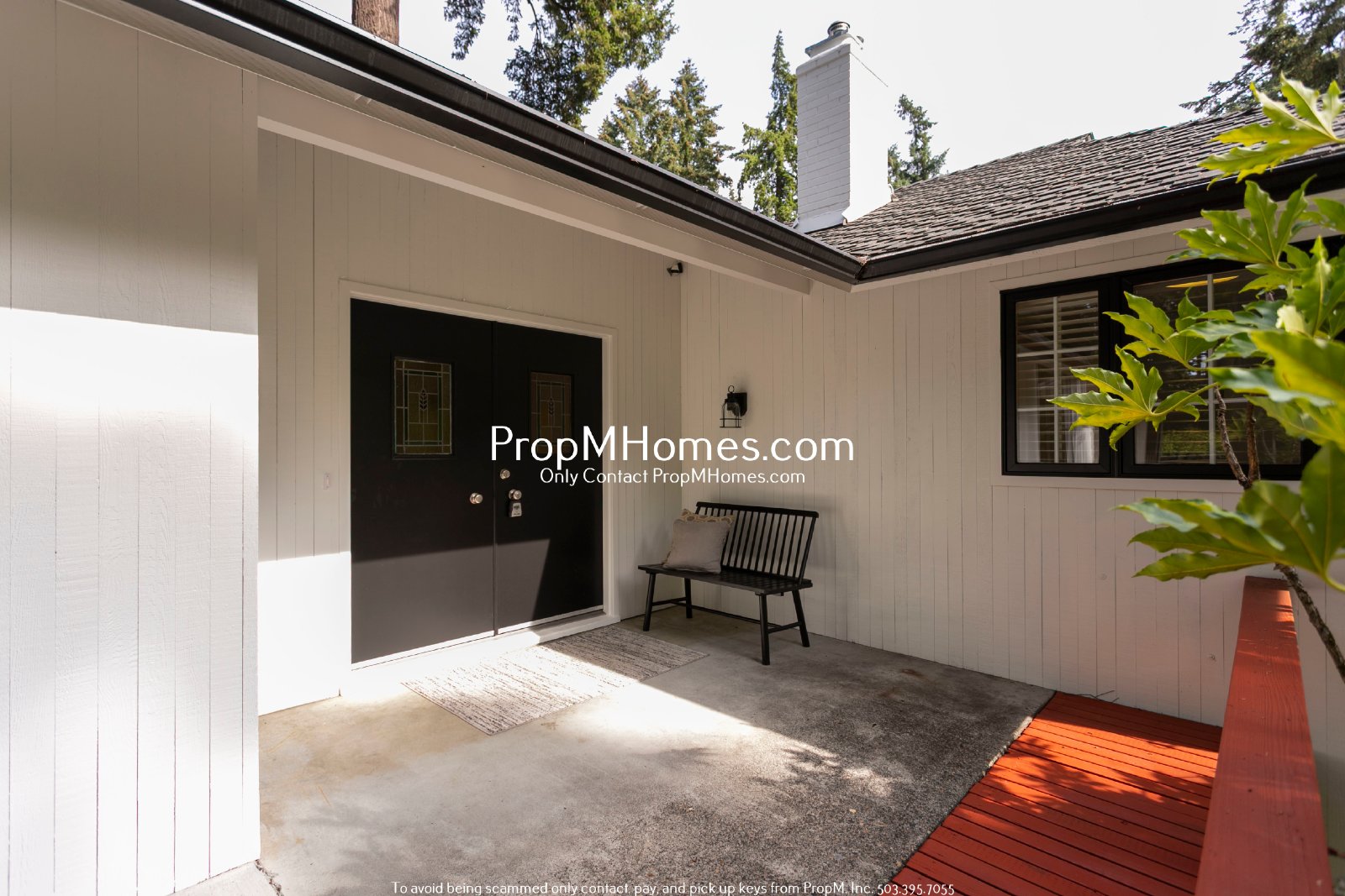 Beautiful Lake Oswego Home with 4 Bedrooms, 3 Baths & Entertaining Spaces property image