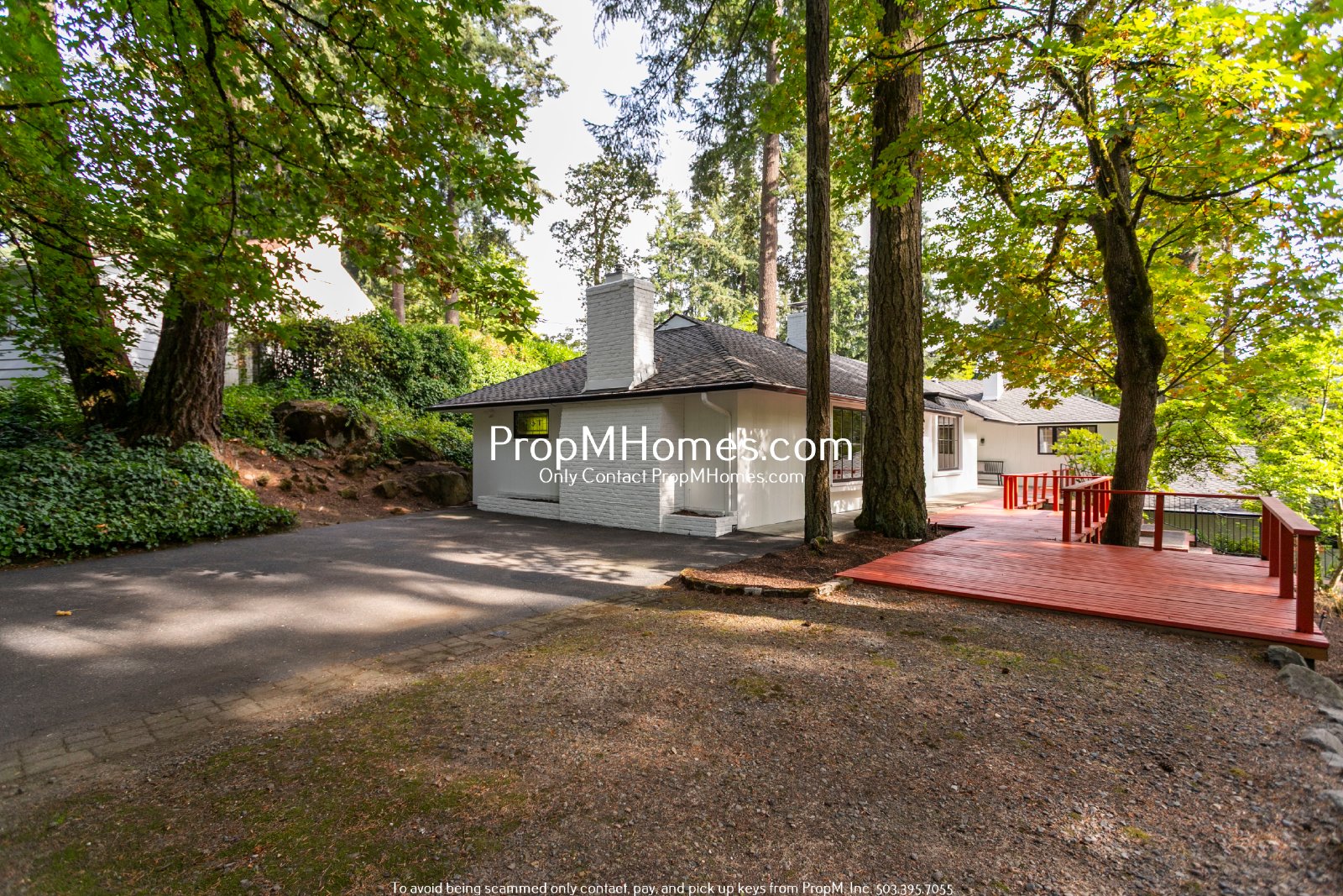 Beautiful Lake Oswego Home with 4 Bedrooms, 3 Baths & Entertaining Spaces property image