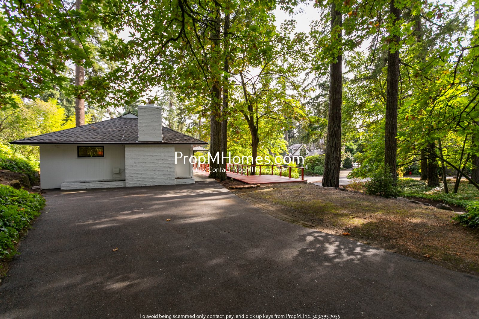 Beautiful Lake Oswego Home with 4 Bedrooms, 3 Baths & Entertaining Spaces property image