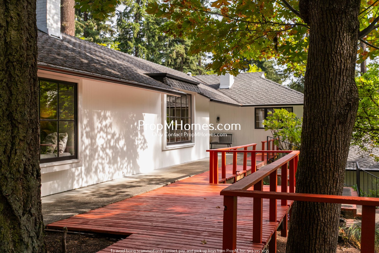 Beautiful Lake Oswego Home with 4 Bedrooms, 3 Baths & Entertaining Spaces property image