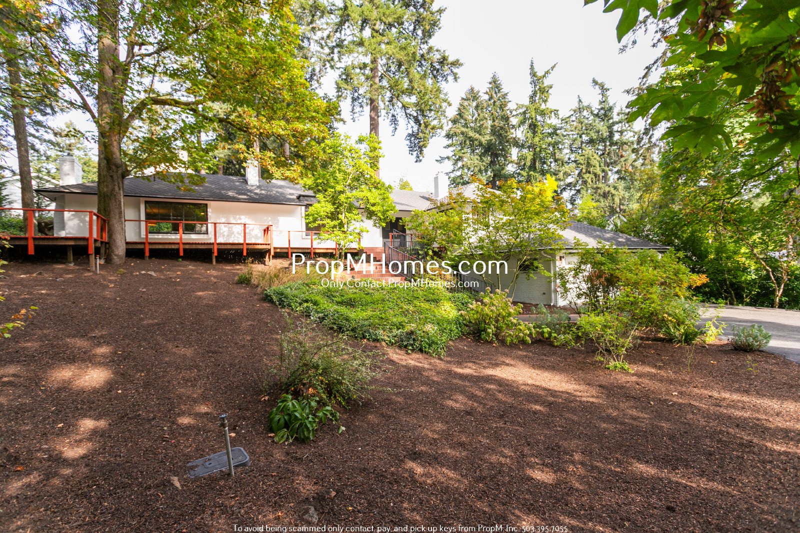Beautiful Lake Oswego Home with 4 Bedrooms, 3 Baths & Entertaining Spaces property image