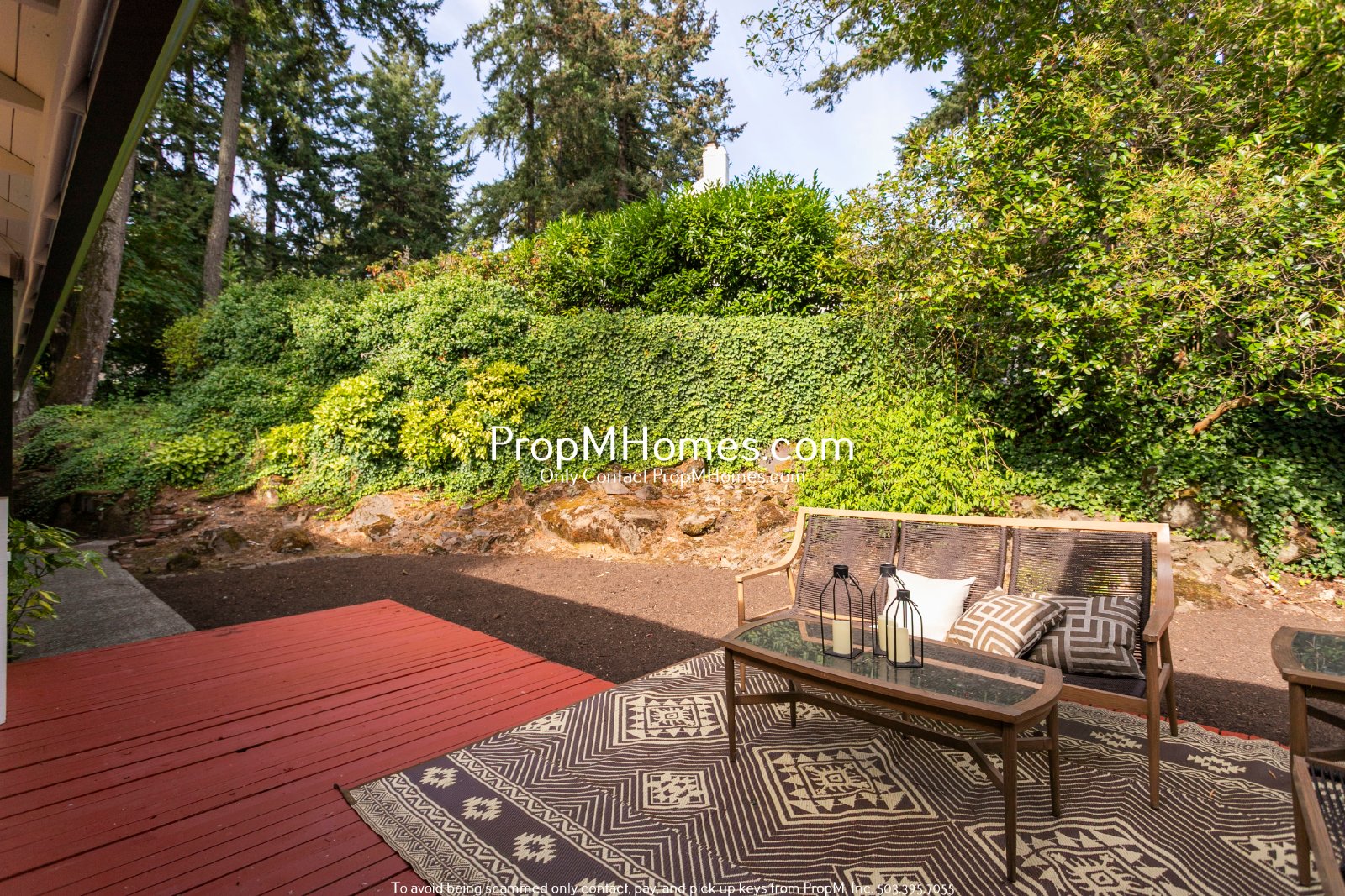 Beautiful Lake Oswego Home with 4 Bedrooms, 3 Baths & Entertaining Spaces property image
