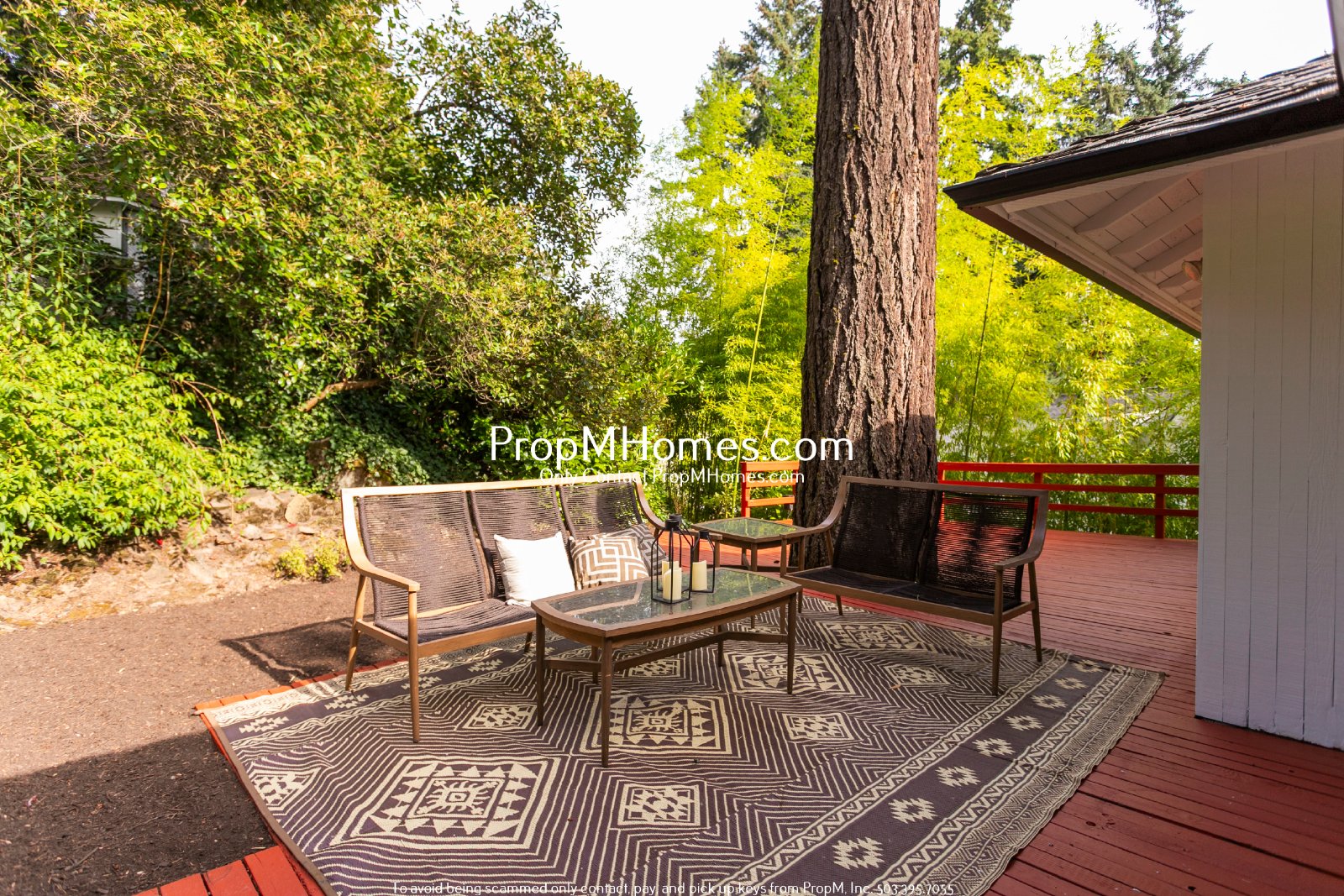 Beautiful Lake Oswego Home with 4 Bedrooms, 3 Baths & Entertaining Spaces property image