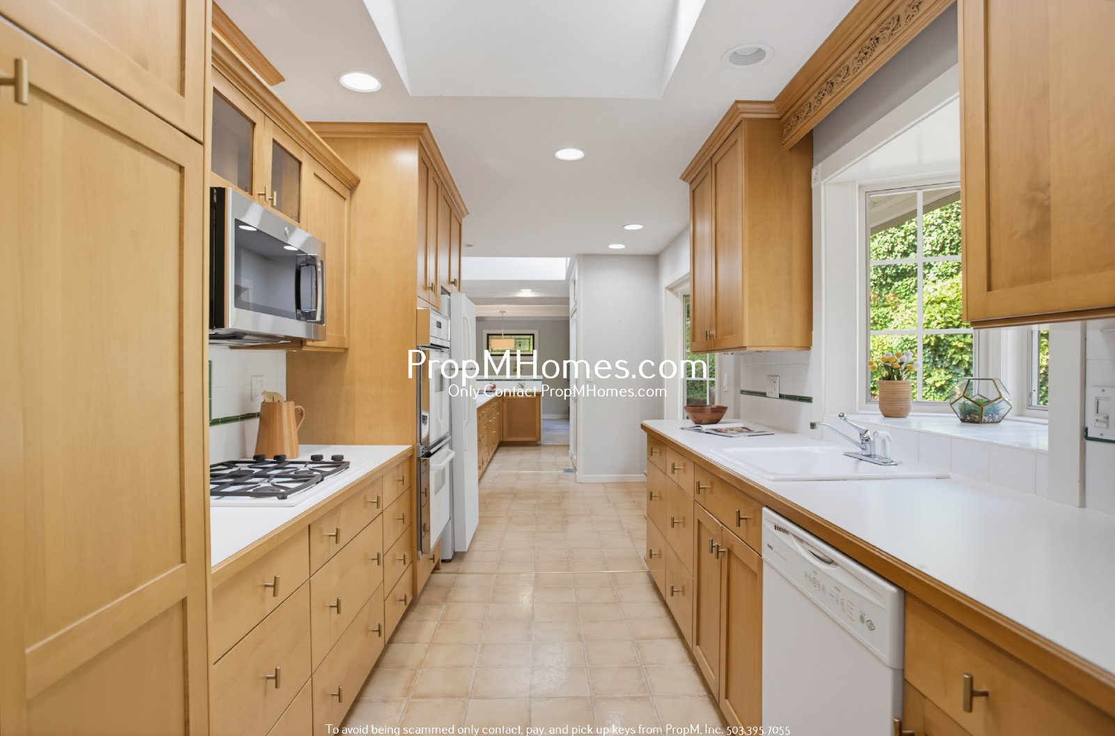 Beautiful Lake Oswego Home with 4 Bedrooms, 3 Baths & Entertaining Spaces property image