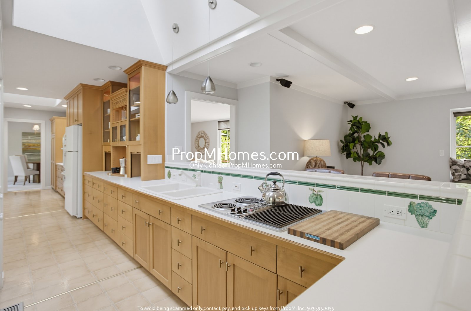 Beautiful Lake Oswego Home with 4 Bedrooms, 3 Baths & Entertaining Spaces property image