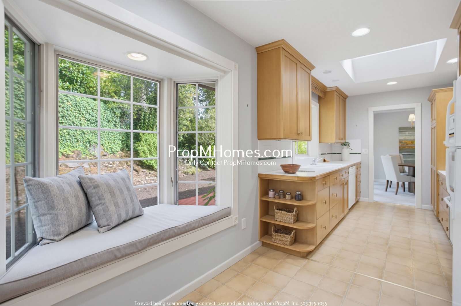 Beautiful Lake Oswego Home with 4 Bedrooms, 3 Baths & Entertaining Spaces property image
