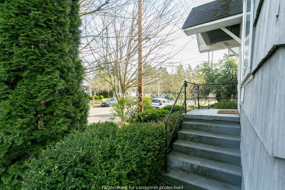 Charming Two Bedroom Bungalow In The Heart Of Sellwood! property image