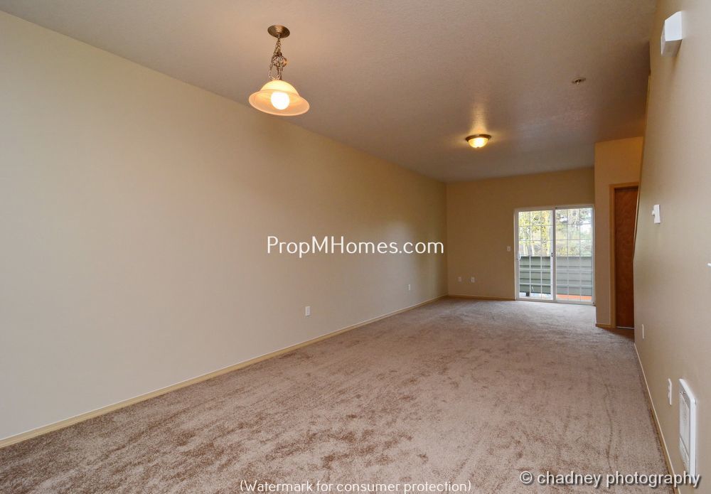 Spacious SE Portland 3 Bedroom Townhouse In Powellhurst-Gilbert Neighborhood property image