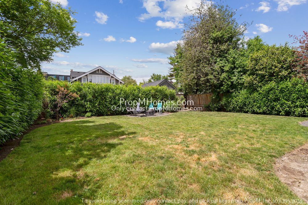 Ground Level Two Bedroom Duplex In The Heart Of NE Portland! property image