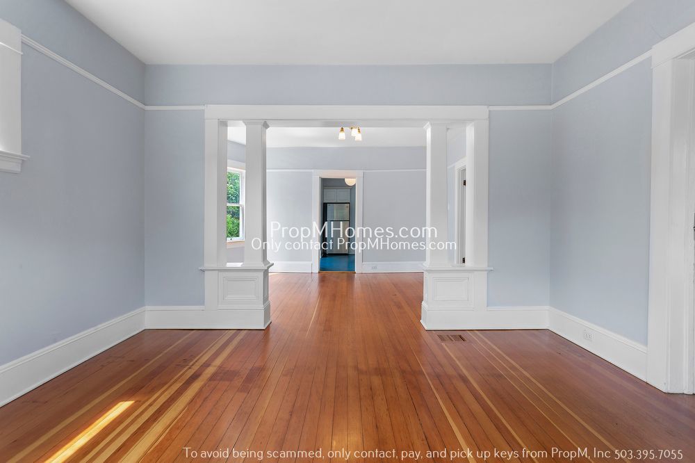 Ground Level Two Bedroom Duplex In The Heart Of NE Portland! property image