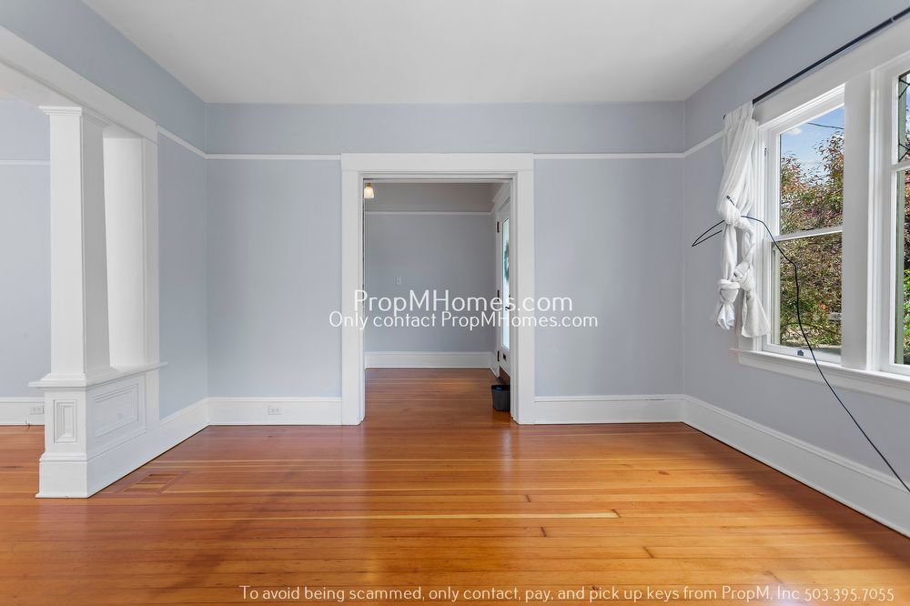 Ground Level Two Bedroom Duplex In The Heart Of NE Portland! property image