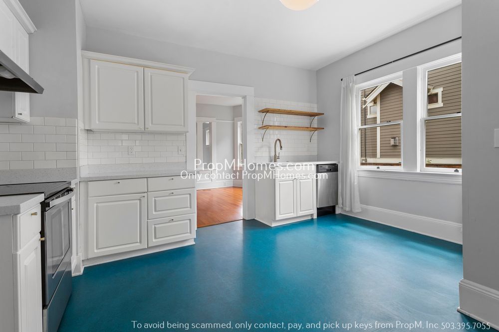 Ground Level Two Bedroom Duplex In The Heart Of NE Portland! property image