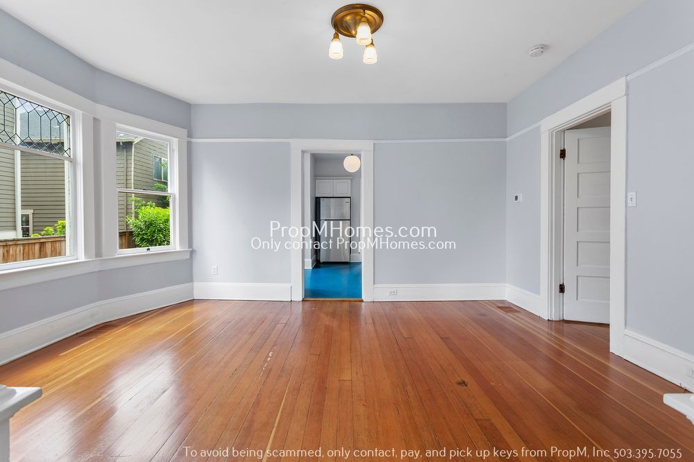 Ground Level Two Bedroom Duplex In The Heart Of NE Portland! property image