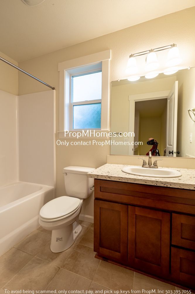 Two Bedroom Home in Montavilla W/ Balcony! property image