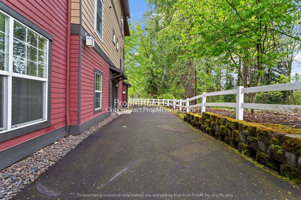 Charming and Convenient Condo in Sherwood - Tualatin North! property image