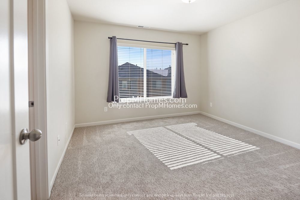 Stylish Two-Bedroom Townhome in the Heart of Orenco! property image