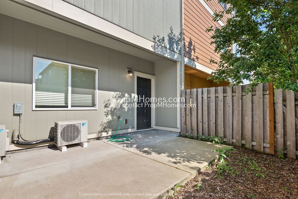 Stylish Two-Bedroom Townhome in the Heart of Orenco! property image