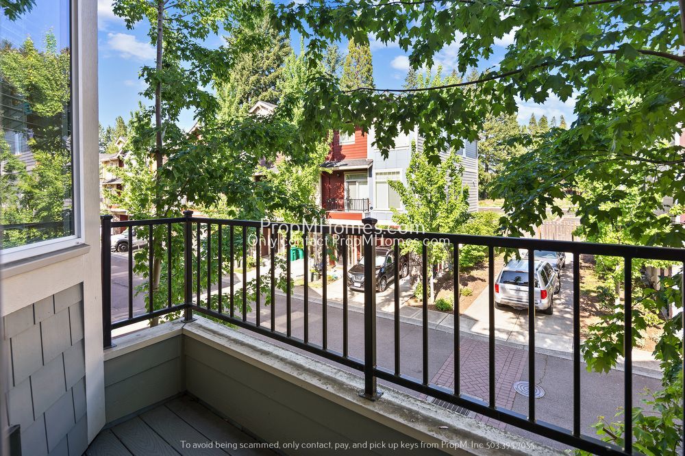 Stylish Two-Bedroom Townhome in the Heart of Orenco! property image