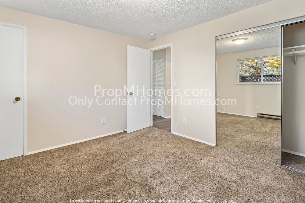 Discover Serenity in Montavilla's Hidden Gem! property image