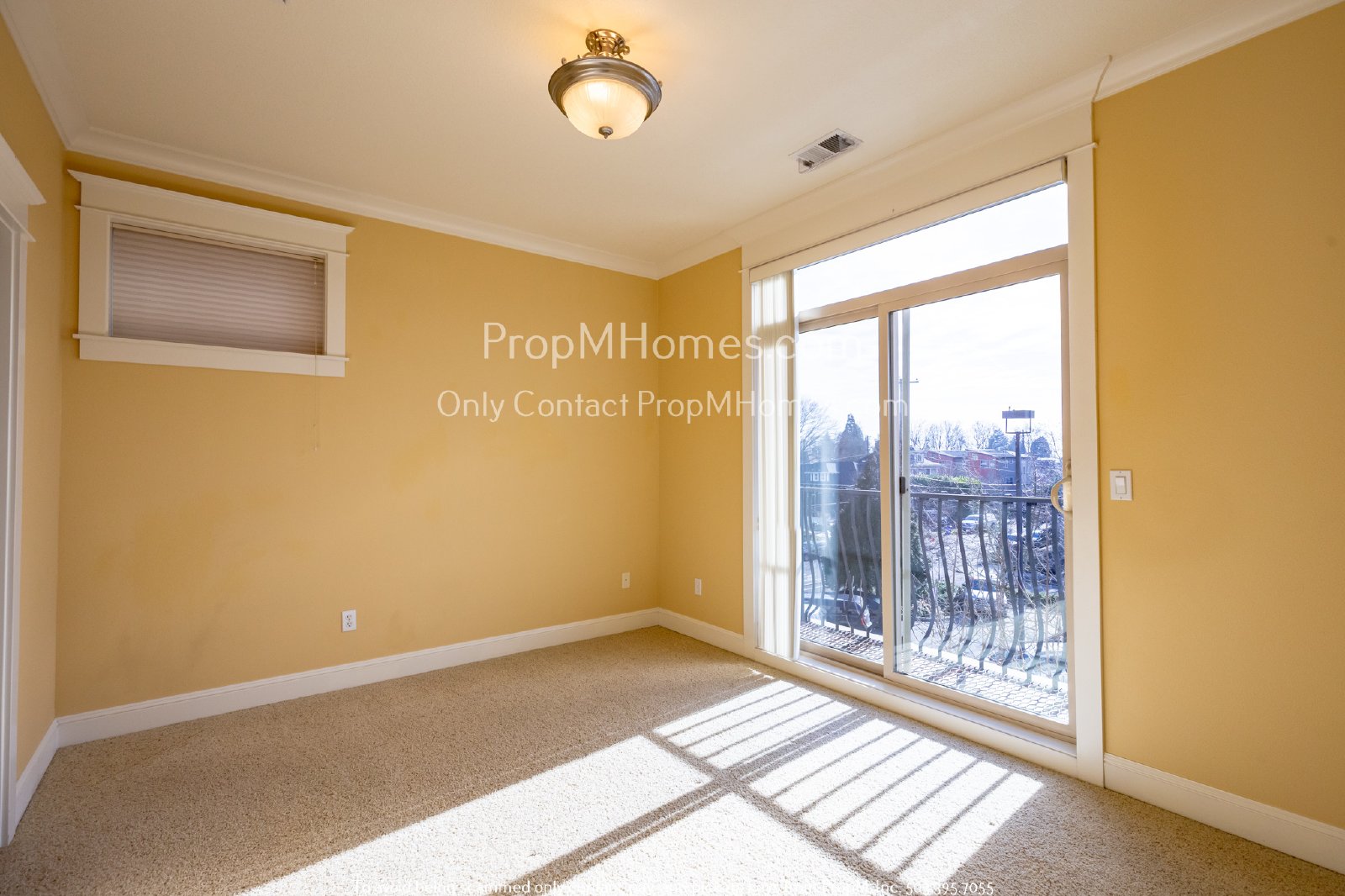 Gorgeous Humboldt Two Bedroom Townhouse In North Portland! property image