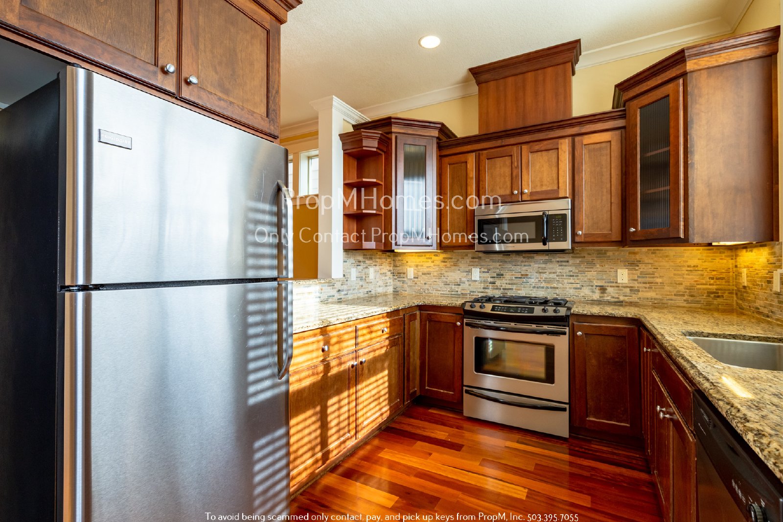 Gorgeous Humboldt Two Bedroom Townhouse In North Portland! property image