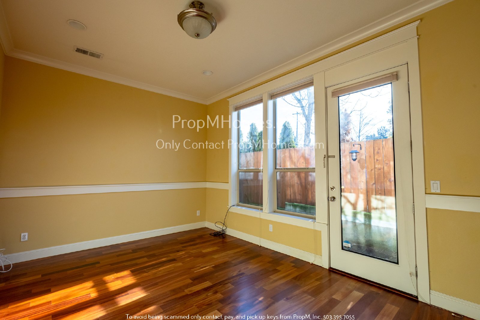 Gorgeous Humboldt Two Bedroom Townhouse In North Portland! property image