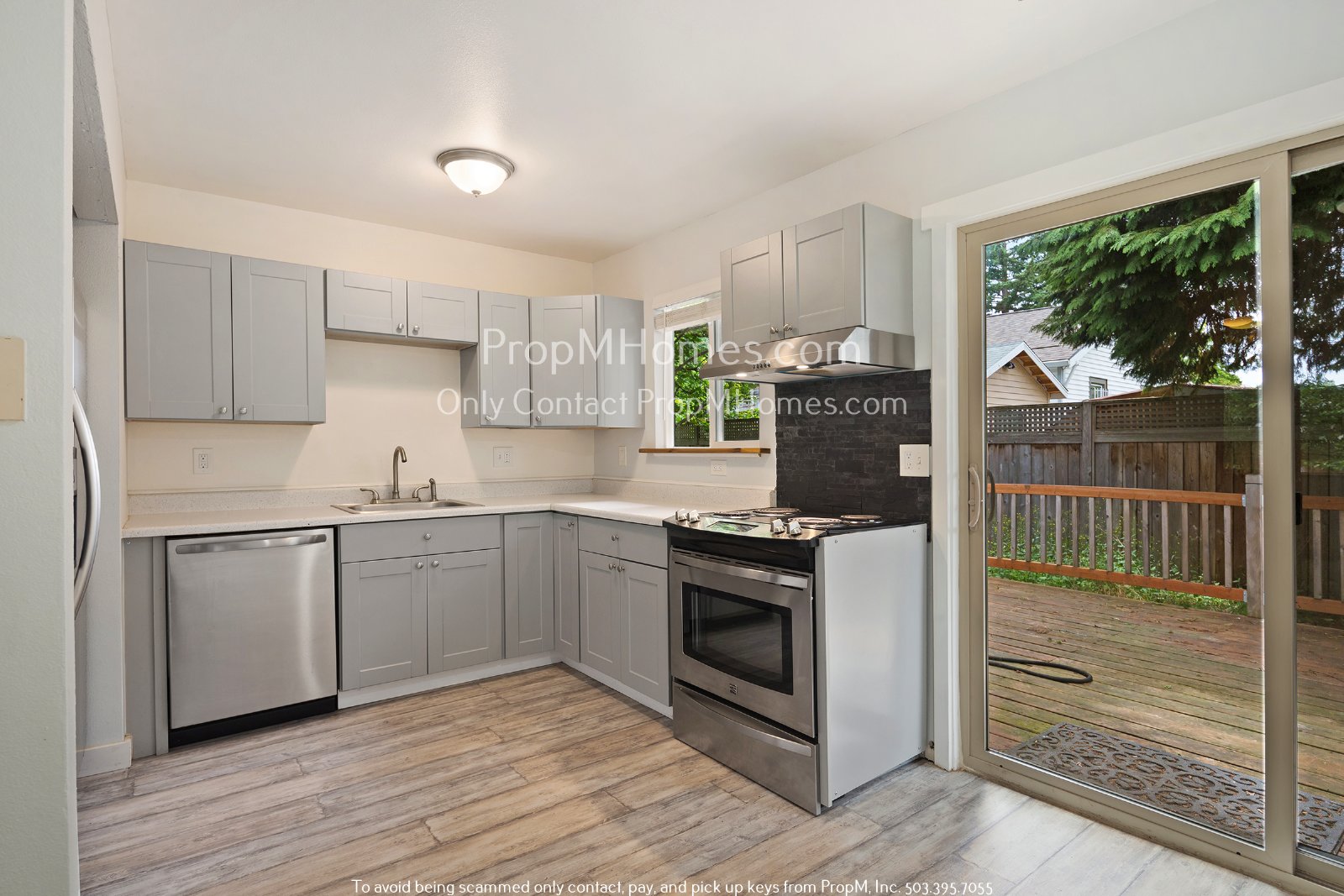 Updated Two Bedroom Duplex in SE! property image