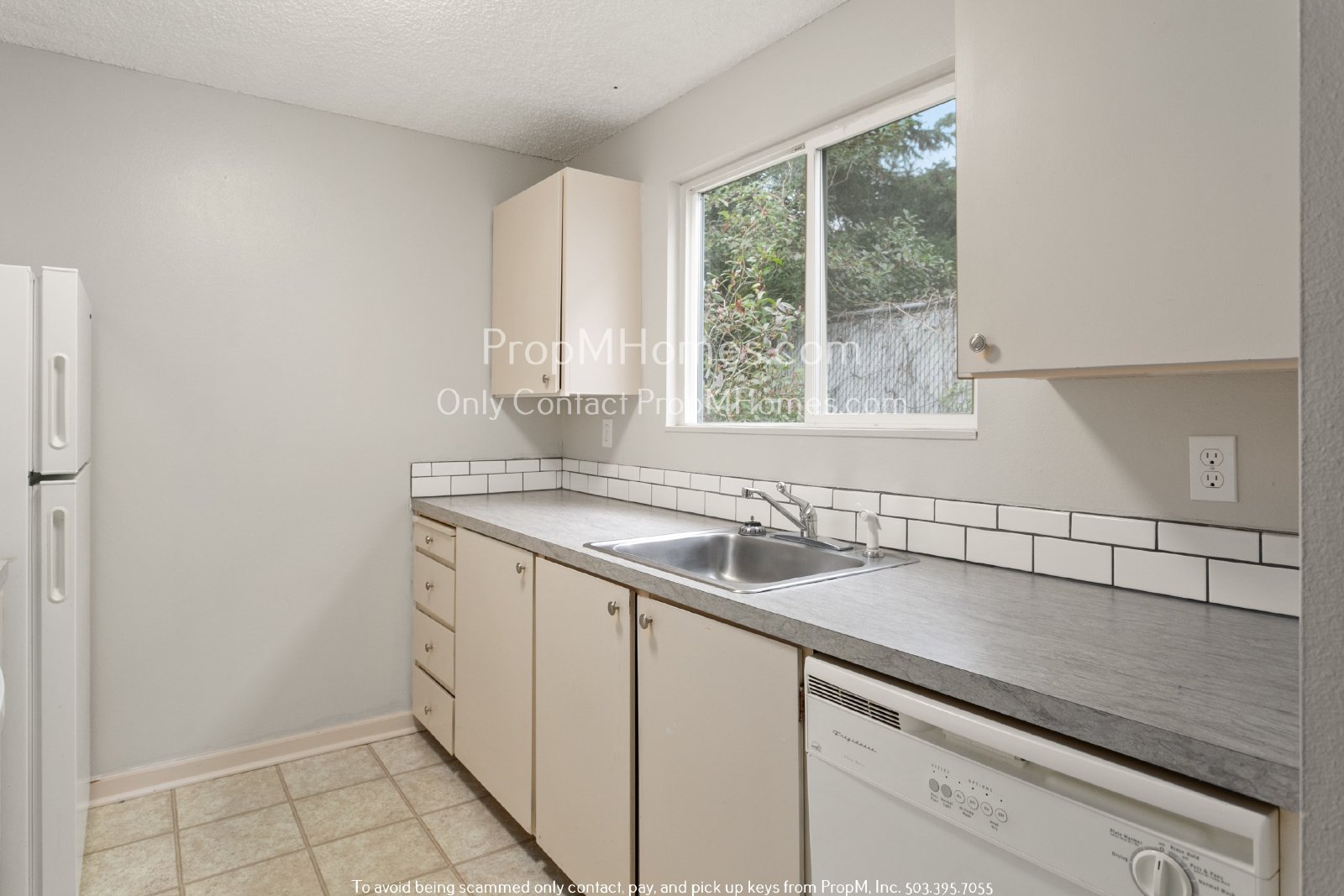 Beautiful Two Bedroom Apartment In Highly Sought Multnomah Village! property image