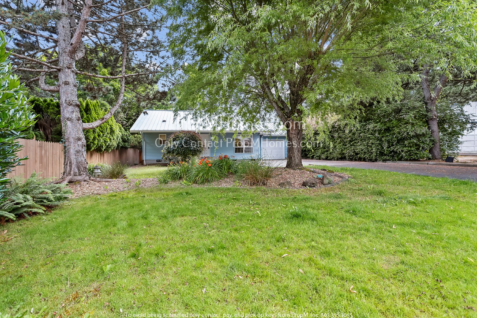 Lake Oswego Two Bedroom Home - New Updated Kitchen! property image