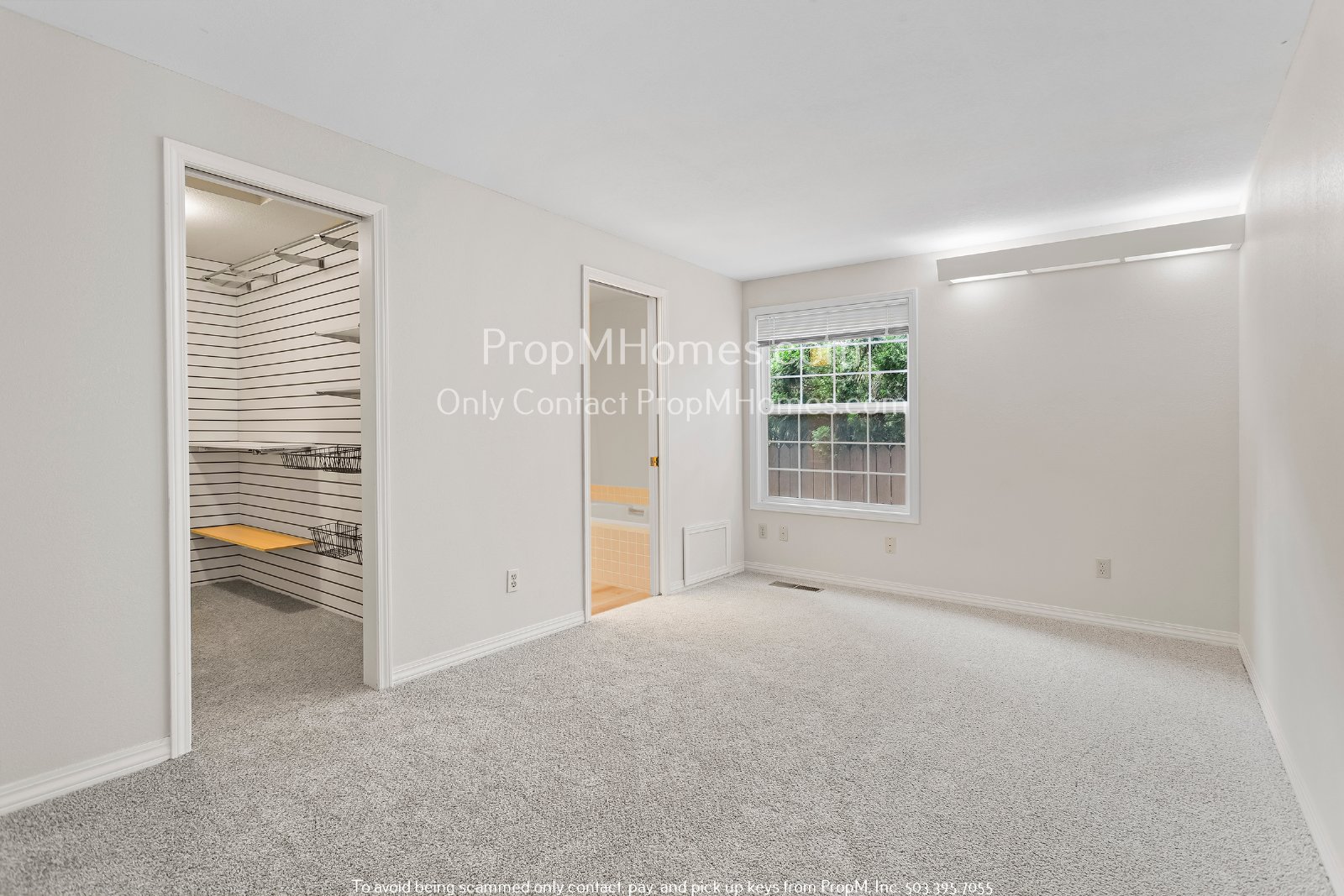 Lake Oswego Two Bedroom Home - New Updated Kitchen! property image