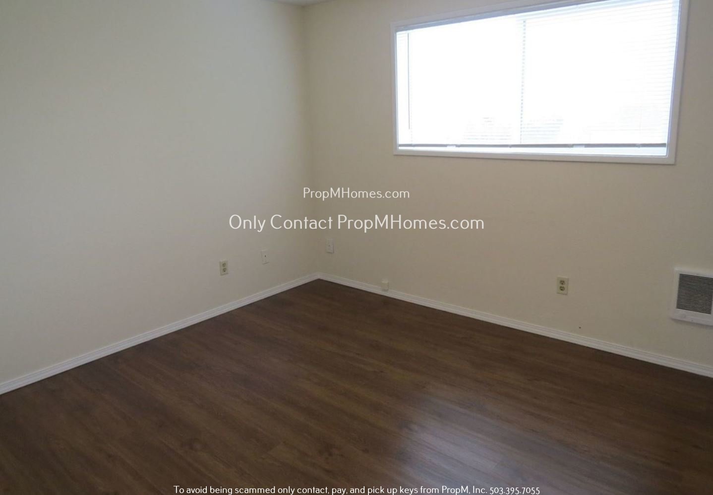 Beautiful Duplex in Hillsboro with Attached Garage! property image