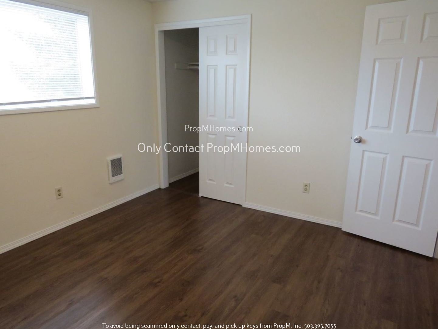 Beautiful Duplex in Hillsboro with Attached Garage! property image