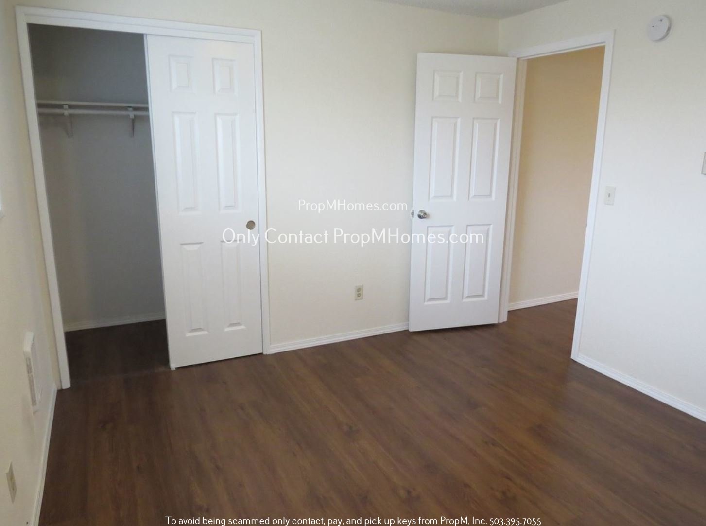 Beautiful Duplex in Hillsboro with Attached Garage! property image