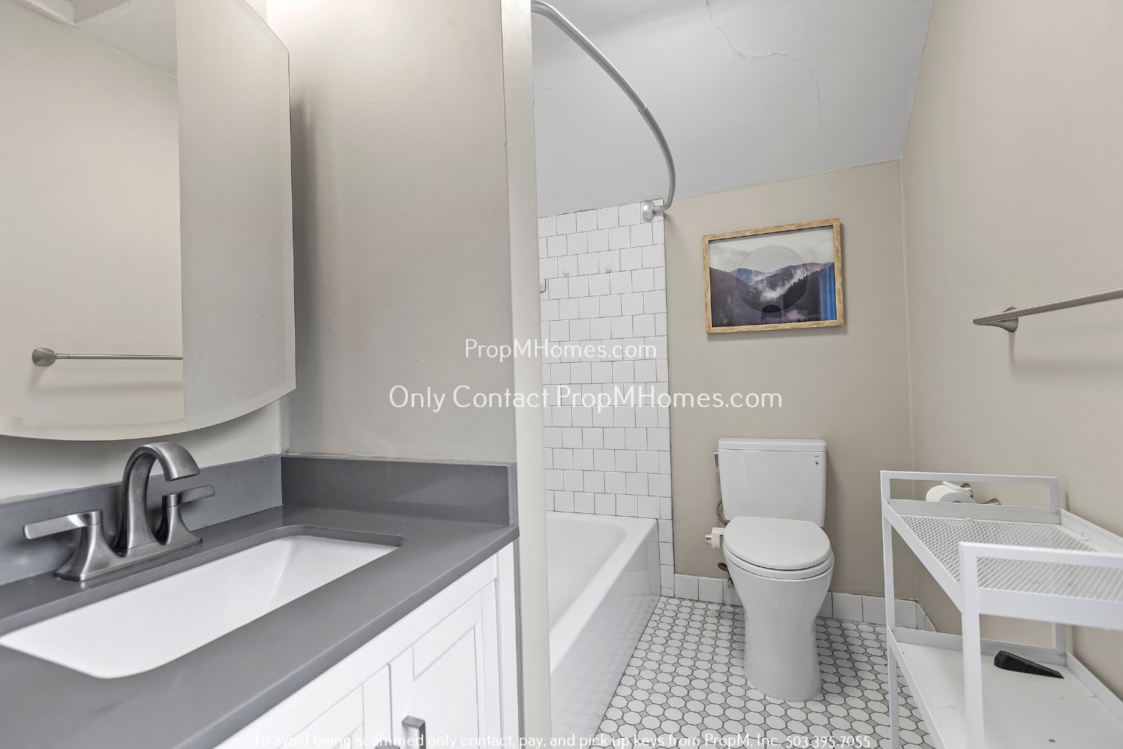 Large Studio in the Heart of Mt Tabor - With A/C! property image