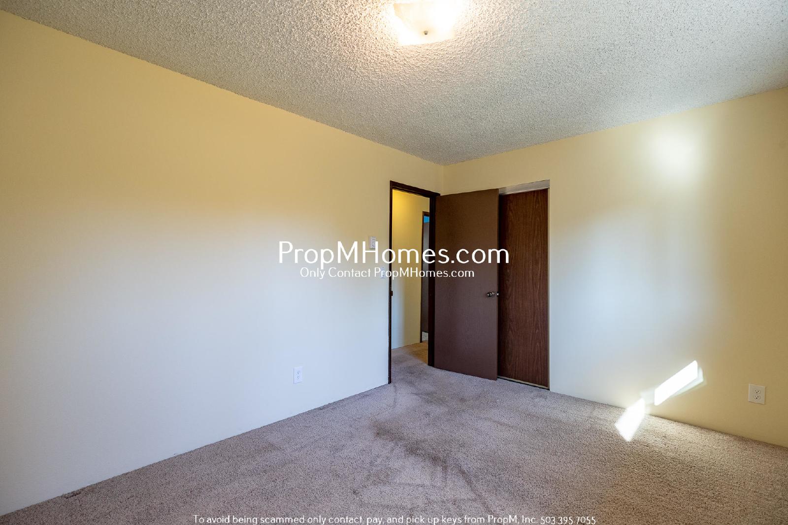 Two Bedroom Charmer in the Heart of Oregon City - Garage Included! property image