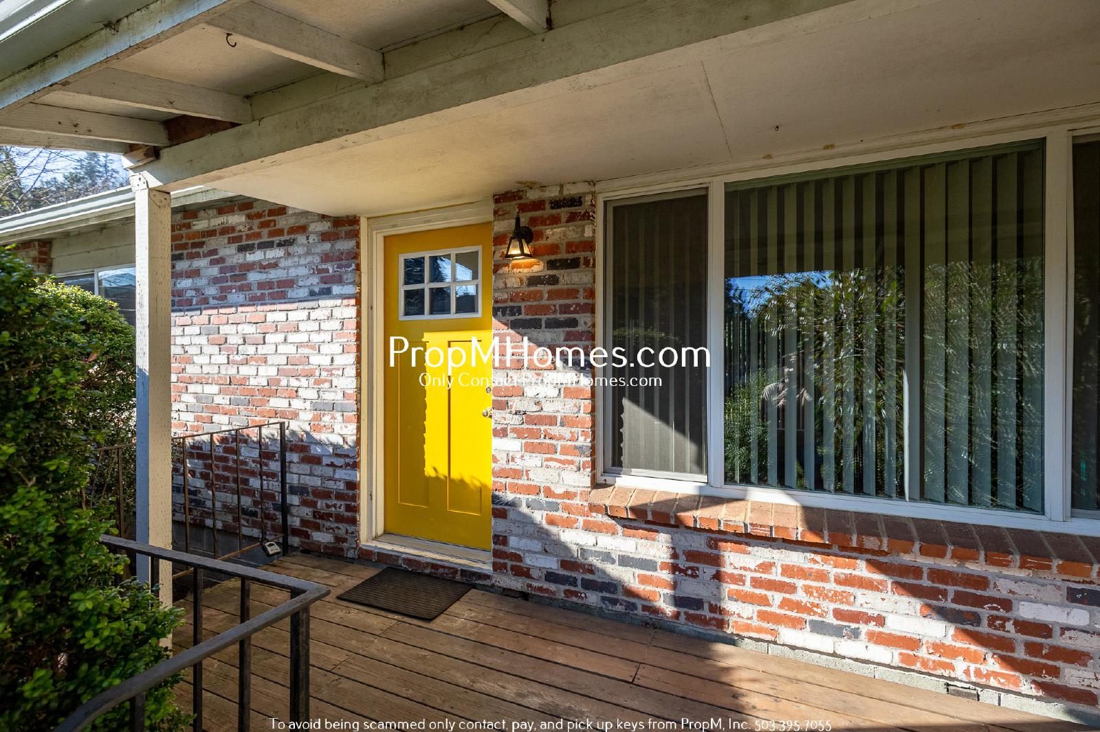 Two Bedroom Charmer in the Heart of Oregon City - Garage Included! property image