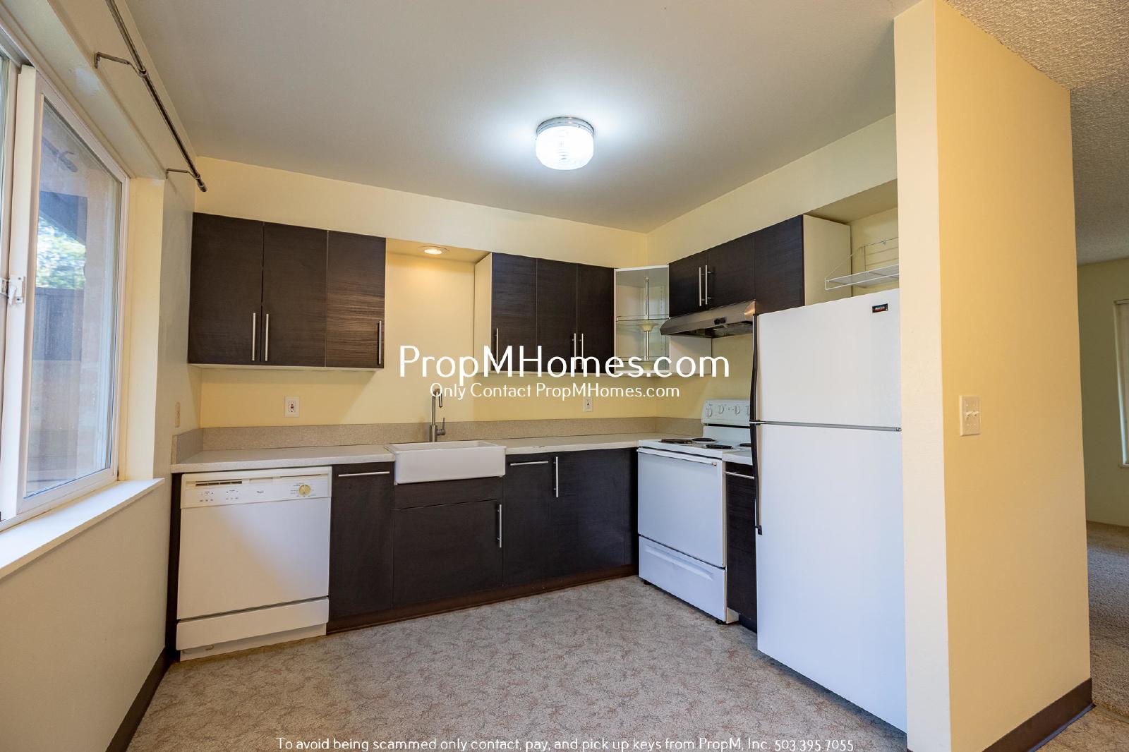 Two Bedroom Charmer in the Heart of Oregon City - Garage Included! property image