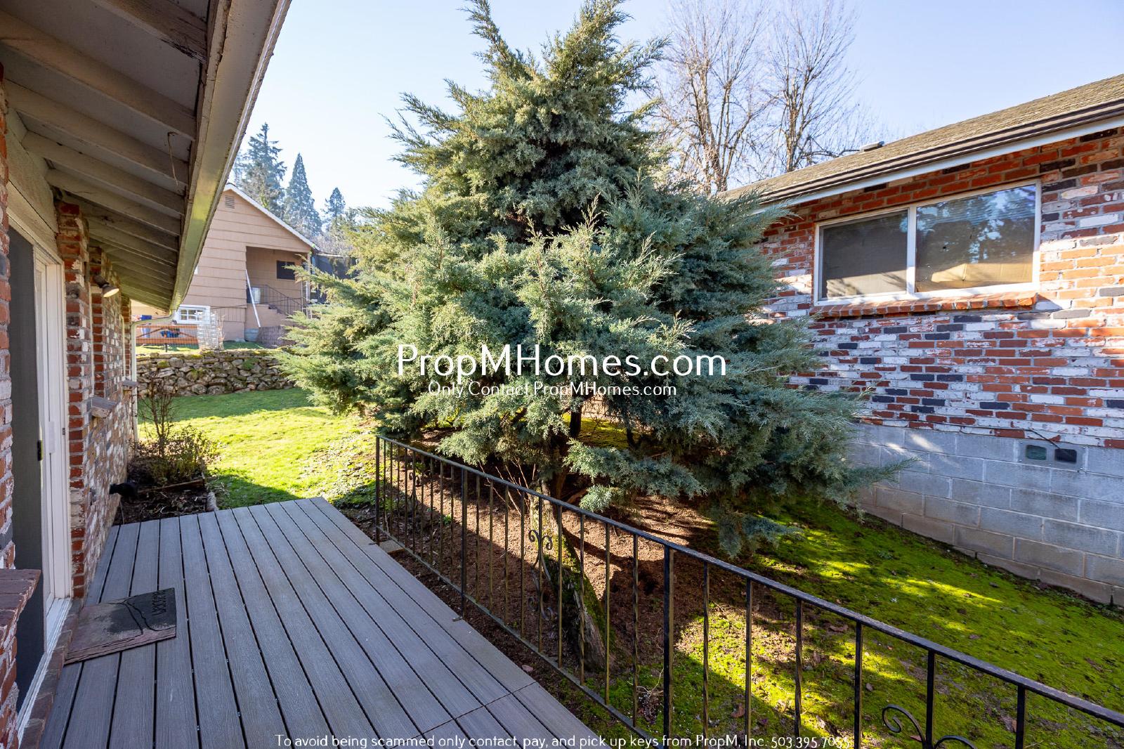 Two Bedroom Charmer in the Heart of Oregon City - Garage Included! property image