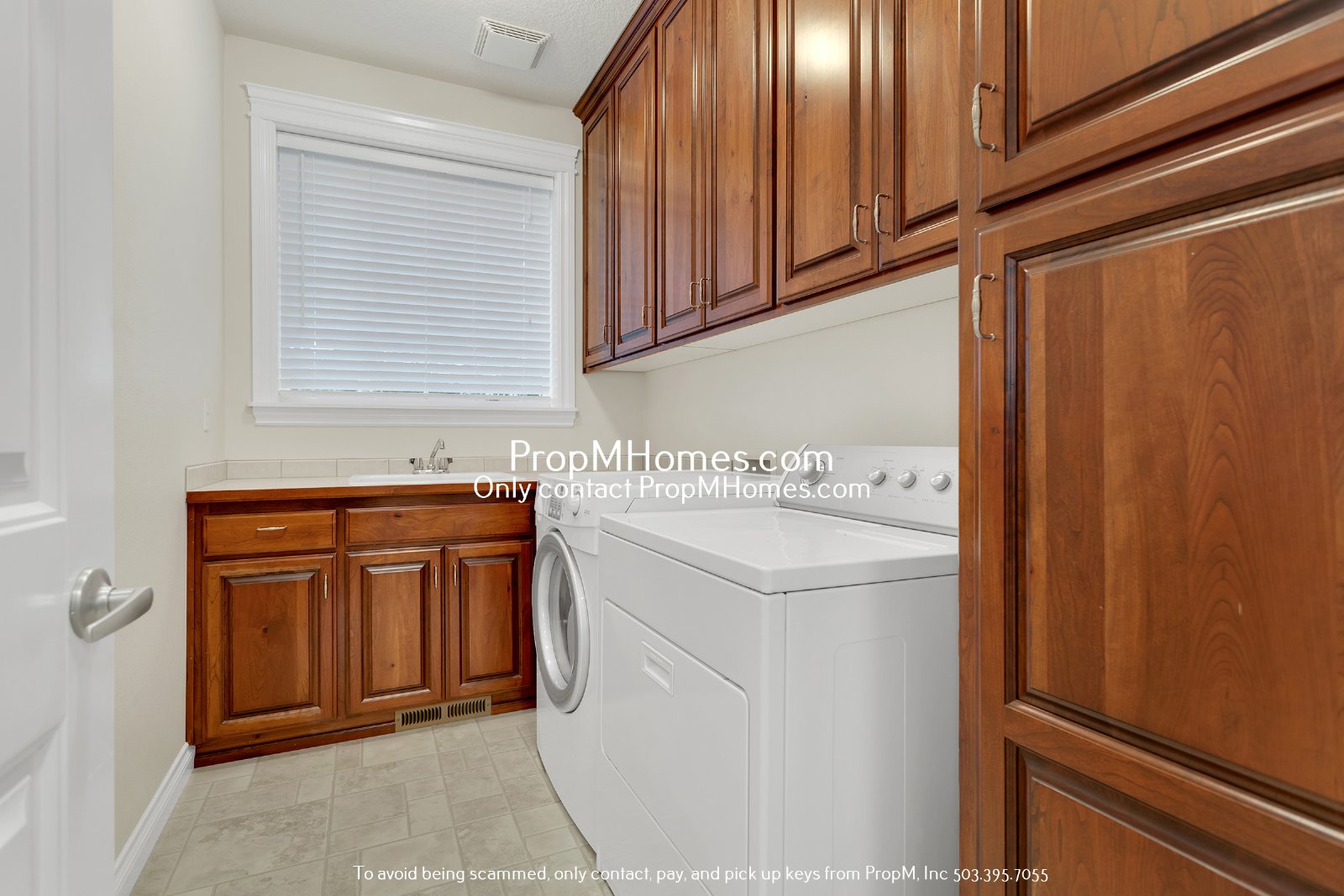 Luxury Four Bedroom Home in Oregon City! property image