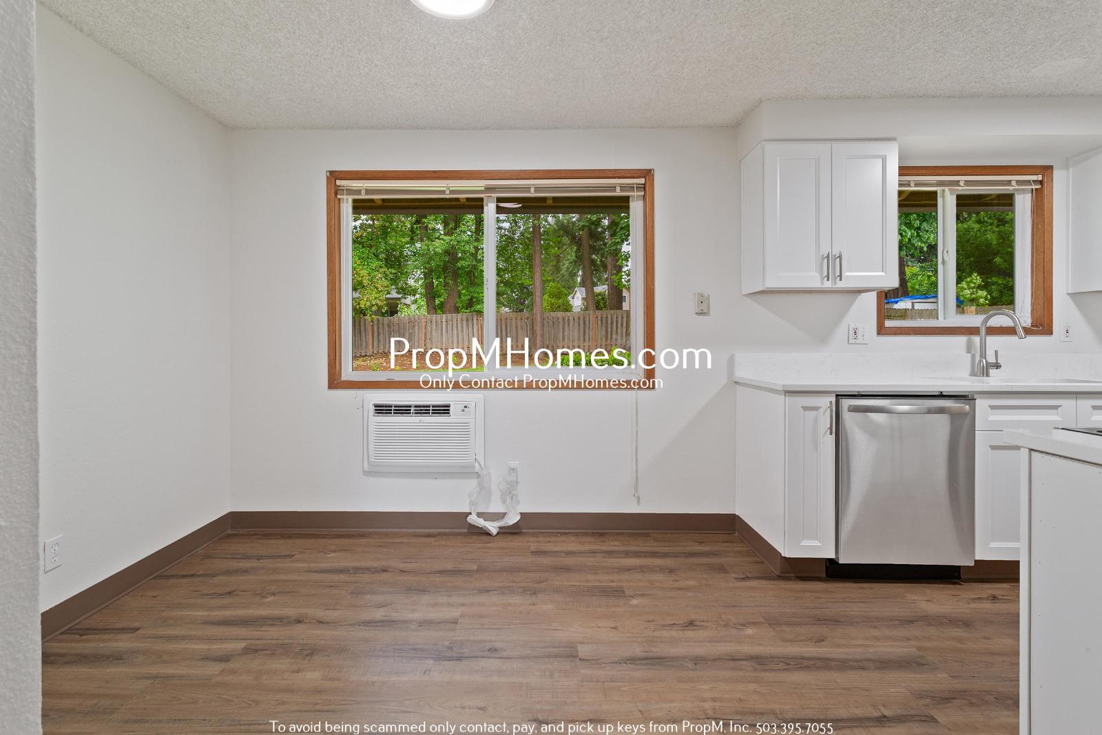 Updated 3 Bedroom Home in Aloha - Large Fenced Yard! property image