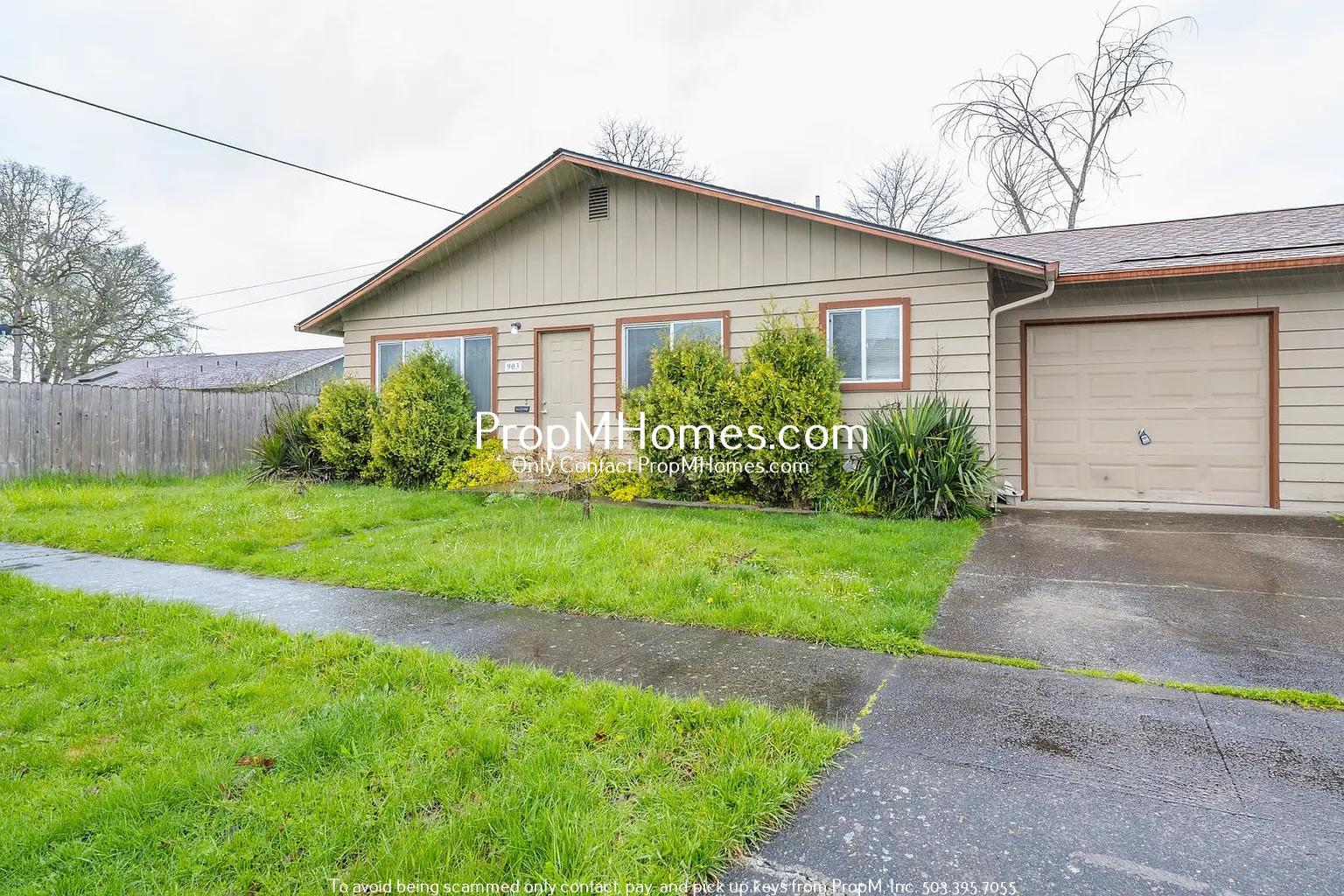 Updated 3 Bedroom Duplex in Newberg! property image