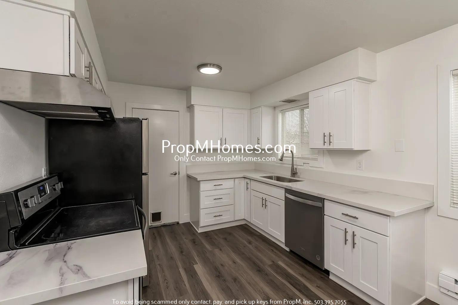 Updated 3 Bedroom Duplex in Newberg! property image