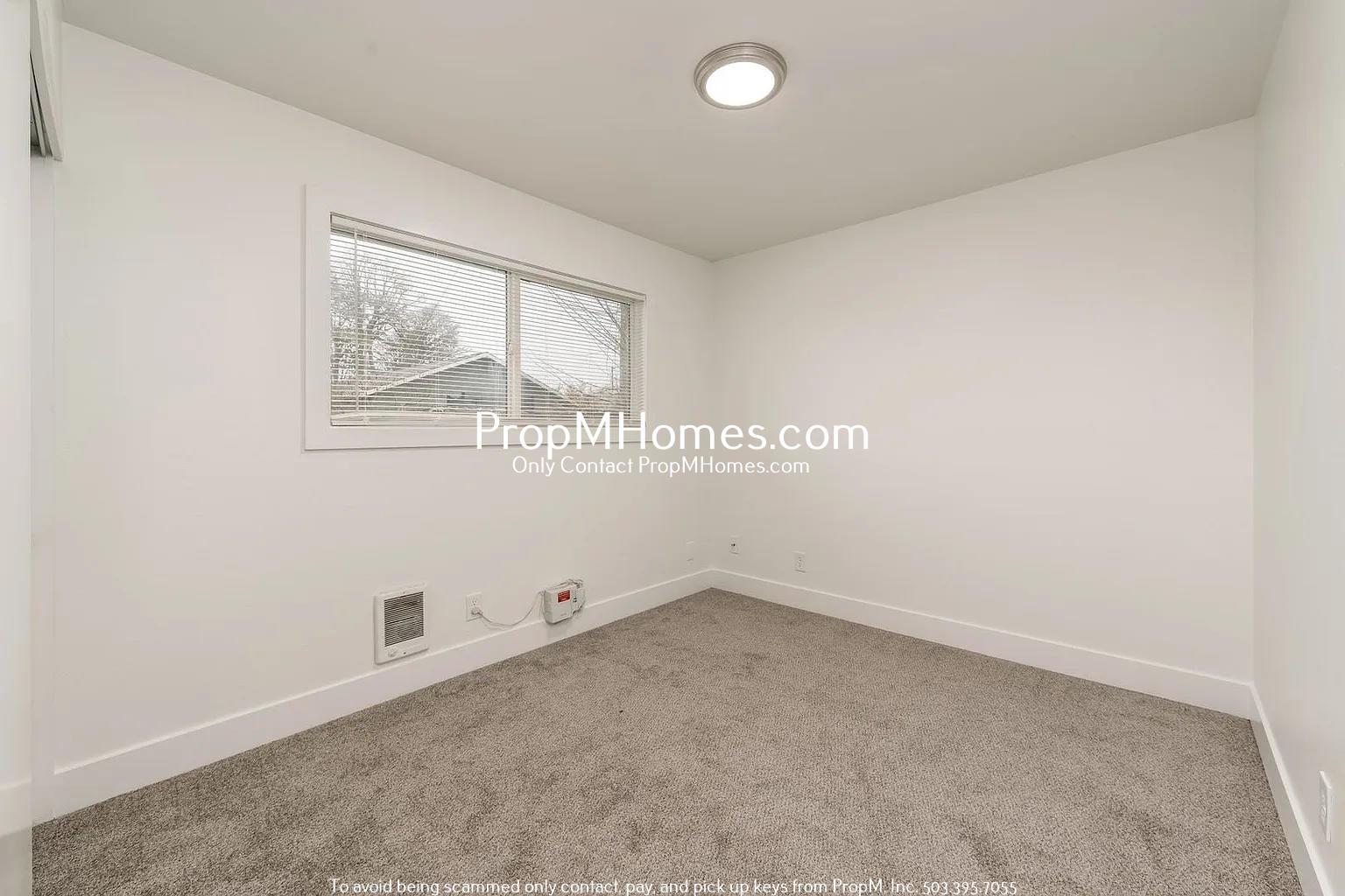 Updated 3 Bedroom Duplex in Newberg! property image