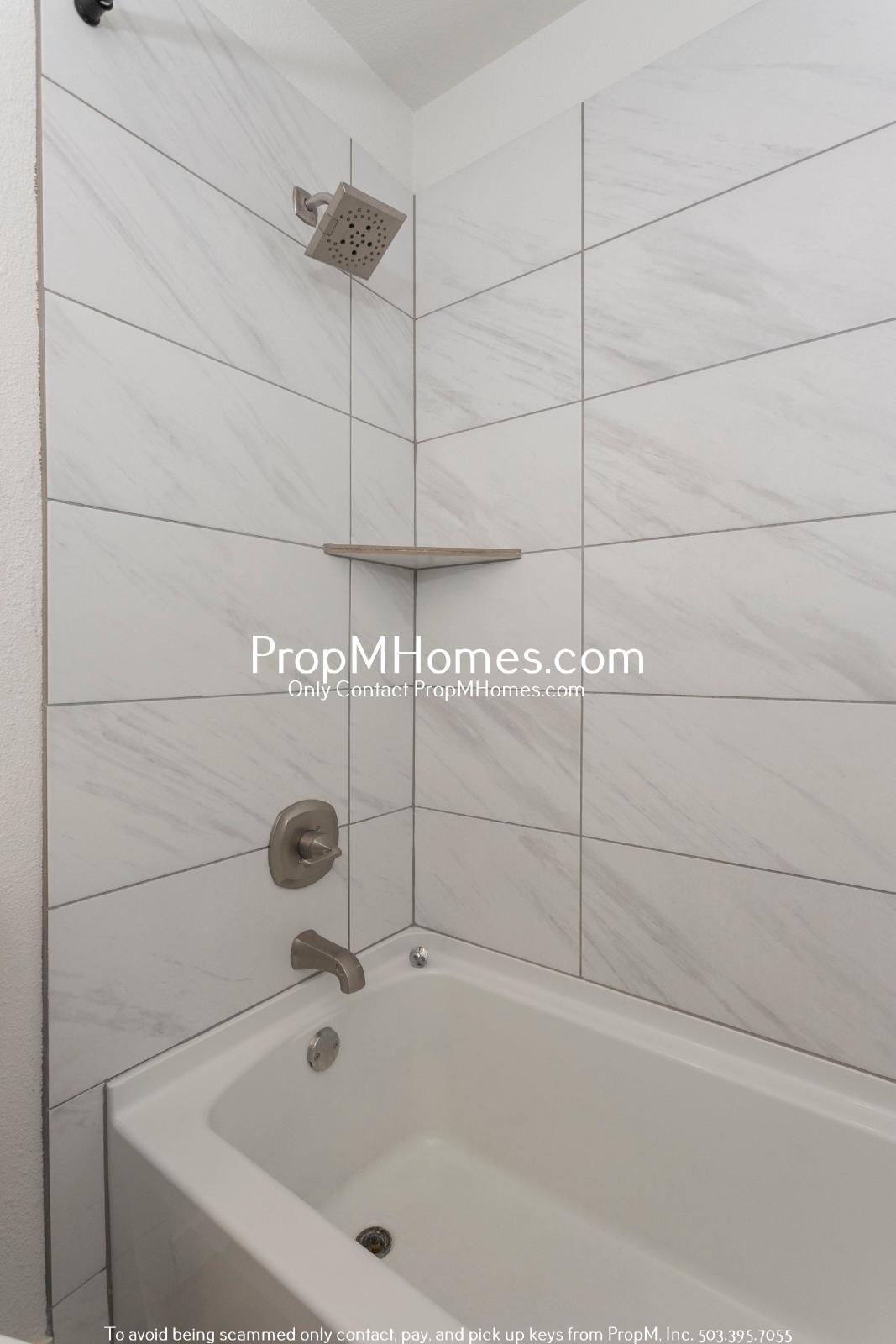 Updated Two Bedroom Unit w/ St Johns Views! property image