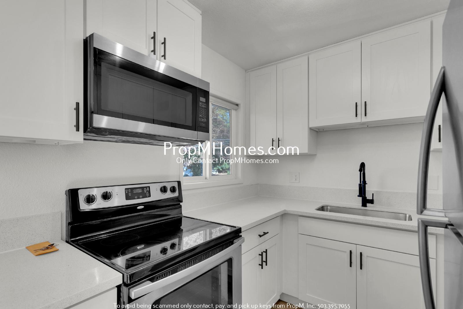 Updated Two Bedroom Unit w/ St Johns Views! property image