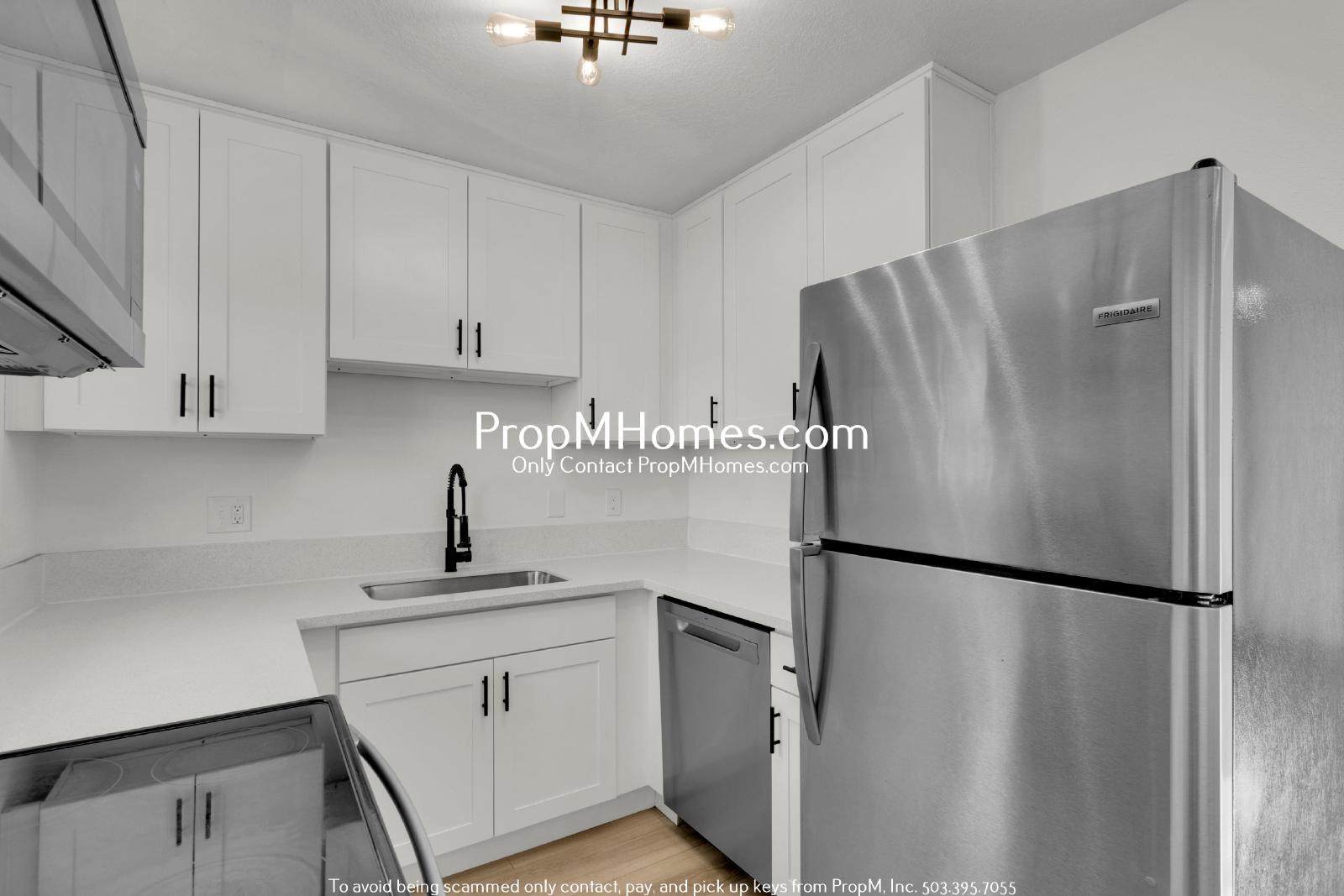 Updated Two Bedroom Unit w/ St Johns Views! property image