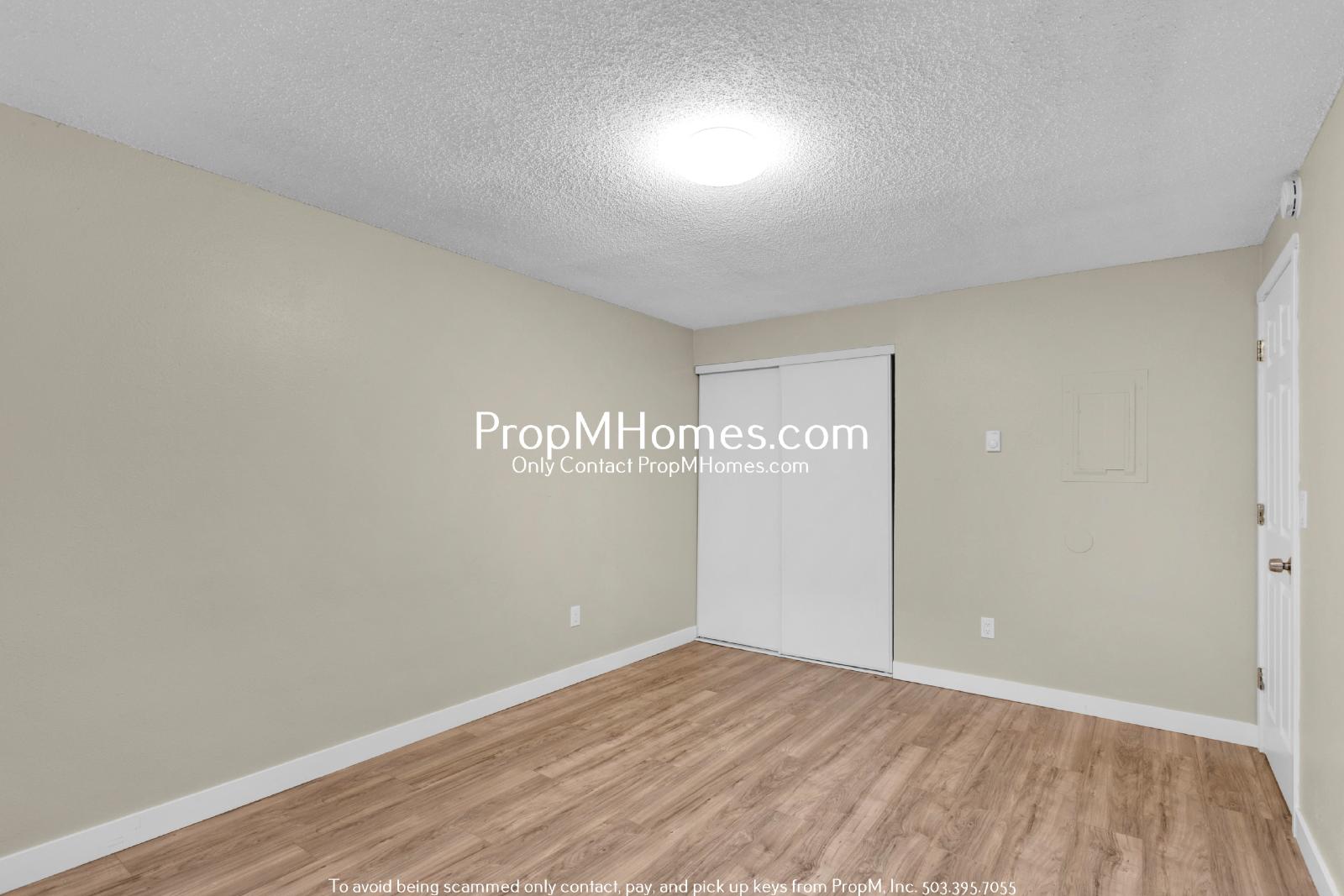 Updated Three Bedroom Duplex in the Heart of Oregon City! property image