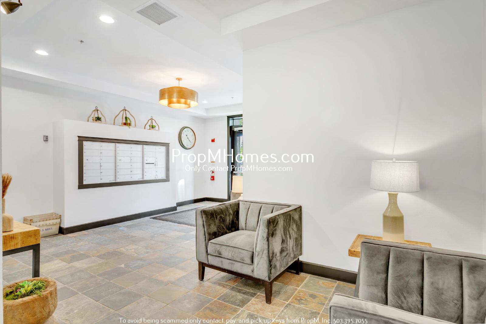 Light Filled One Bedroom Condo In Gresham! property image
