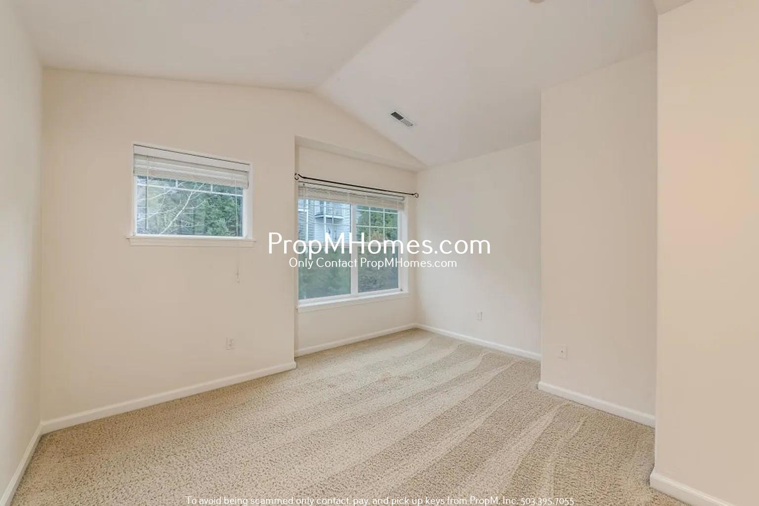 Spacious Three Bedroom Home on Bull Mountain - Gated Street! property image