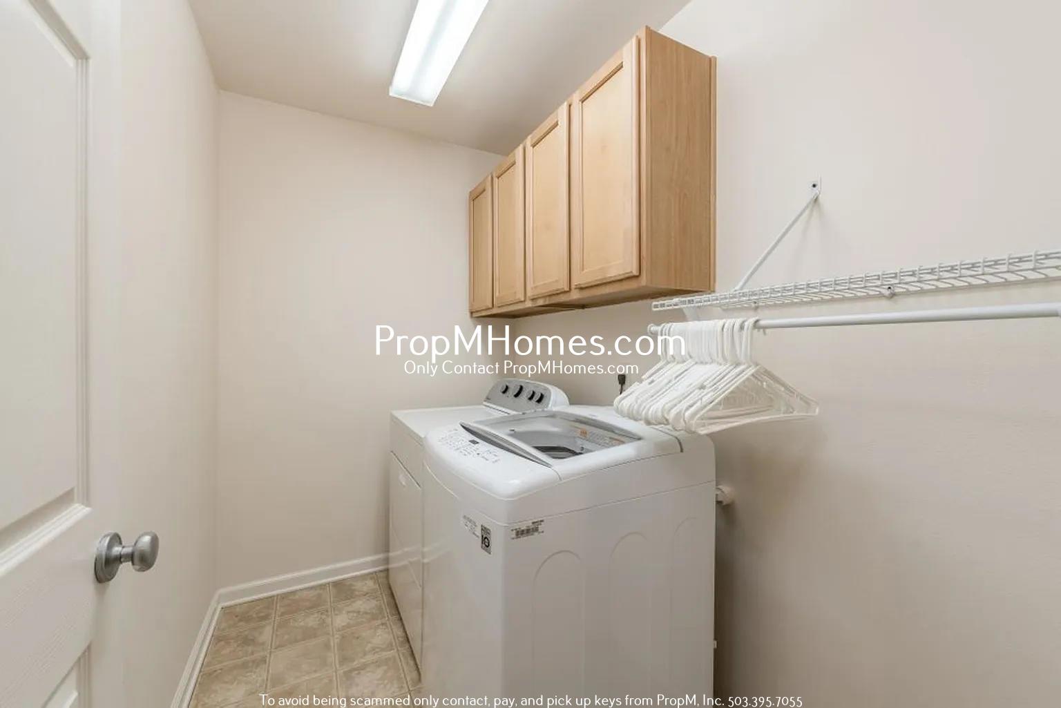 Spacious Three Bedroom Home on Bull Mountain - Gated Street! property image